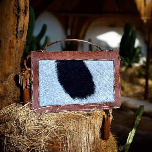 CARTERA DE MANO DE CUERO CON PELO NATURAL